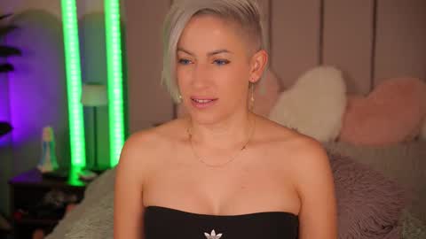 vickysecret96 online show from 11/09/25, 06:17