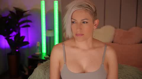 vickysecret96 online show from 03/20/26, 06:02