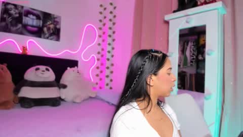 VICTORIA 3 online show from 10/13/25, 10:32