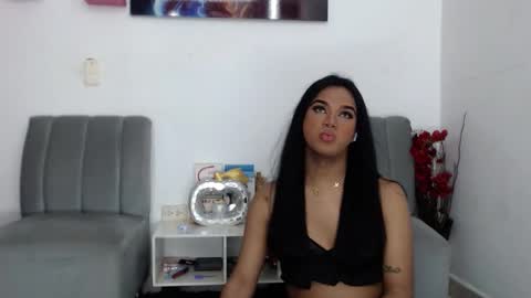 vickyxdany online show from 03/01/25, 06:00