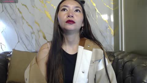 Victoria  online show from 10/25/25, 03:58