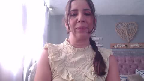 Snapshot of victoria25_meester chatting on 12/03/24, 03:11 Hi guys   Im victoria  Be the one who can control me in PVT online show from 12/03/24, 03:11