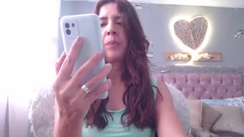 Snapshot of victoria25_meester chatting on 12/05/24, 01:28 Hi guys   Im victoria  Be the one who can control me in PVT online show from 12/05/24, 01:28