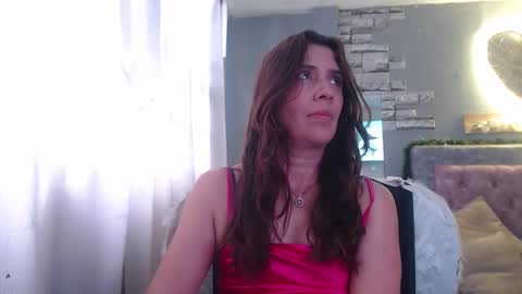 Snapshot of victoria25_meester chatting on 12/22/24, 08:03 Hi guys   Im victoria  Be the one who can control me in PVT online show from 12/22/24, 08:03