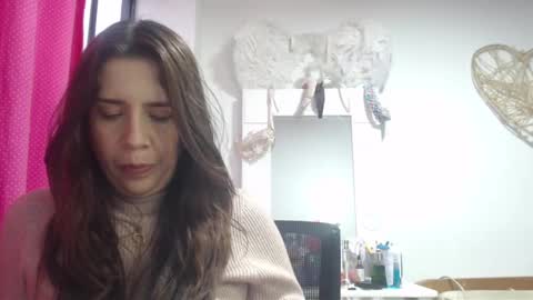 Snapshot of victoria25_meester chatting on 01/21/25, 08:11 Hi guys   Im victoria  Be the one who can control me in PVT online show from 01/21/25, 08:11