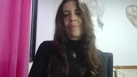 Snapshot of victoria25_meester chatting on 01/23/25, 10:01 Hi guys   Im victoria  Be the one who can control me in PVT online show from 01/23/25, 10:01