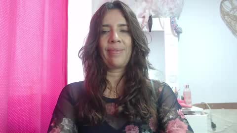 Snapshot of victoria25_meester chatting on 02/05/25, 03:52 Hi guys   Im victoria  Be the one who can control me in PVT online show from 02/05/25, 03:52