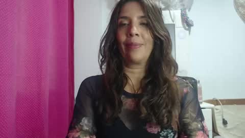 Snapshot of victoria25_meester chatting on 02/05/25, 09:29 Hi guys   Im victoria  Be the one who can control me in PVT online show from 02/05/25, 09:29