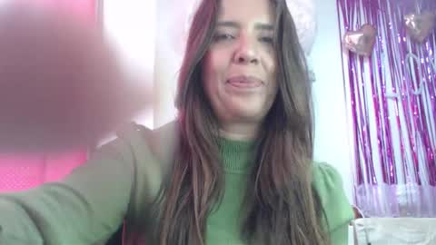 Snapshot of victoria25_meester chatting on 02/20/25, 04:25 Hi guys   Im victoria  Be the one who can control me in PVT online show from 02/20/25, 04:25