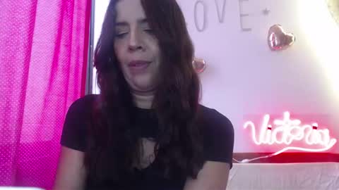 Snapshot of victoria25_meester chatting on 03/04/25, 02:10 Hi guys   Im victoria  Be the one who can control me in PVT online show from 03/04/25, 02:10
