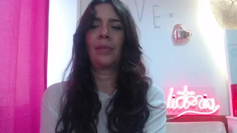 Snapshot of victoria25_meester chatting on 03/08/25, 04:28 Hi guys   Im victoria  Be the one who can control me in PVT online show from 03/08/25, 04:28