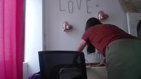 Snapshot of victoria25_meester chatting on 03/10/25, 04:46 Hi guys   Im victoria  Be the one who can control me in PVT online show from 03/10/25, 04:46