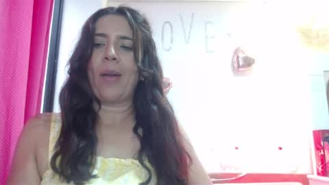 Snapshot of victoria25_meester chatting on 03/11/25, 09:37 Hi guys   Im victoria  Be the one who can control me in PVT online show from 03/11/25, 09:37