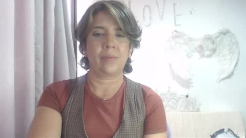 Snapshot of victoria25_meester chatting on 09/11/25, 08:31 Hi guys   Im victoria  Be the one who can control me in PVT online show from 09/11/25, 08:31