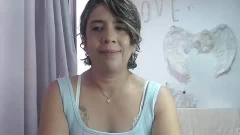 Snapshot of victoria25_meester chatting on 09/23/25, 03:26 Hi guys   Im victoria  Be the one who can control me in PVT online show from 09/23/25, 03:26
