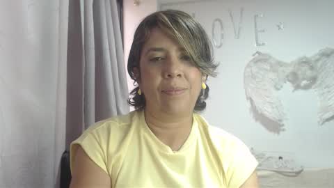 Snapshot of victoria25_meester chatting on 09/26/25, 07:18 Hi guys   Im victoria  Be the one who can control me in PVT online show from 09/26/25, 07:18