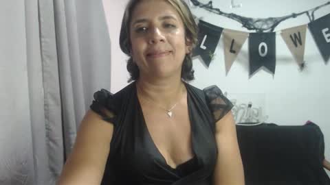 Snapshot of victoria25_meester chatting on 10/09/25, 09:35 Hi guys   Im victoria  Be the one who can control me in PVT online show from 10/09/25, 09:35