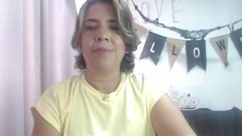 Snapshot of victoria25_meester chatting on 10/10/25, 03:33 Hi guys   Im victoria  Be the one who can control me in PVT online show from 10/10/25, 03:33