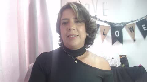Snapshot of victoria25_meester chatting on 10/14/25, 04:30 Hi guys   Im victoria  Be the one who can control me in PVT online show from 10/14/25, 04:30
