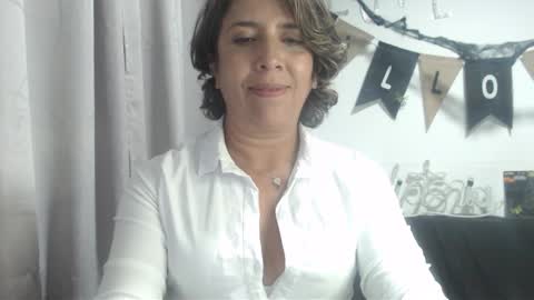 Snapshot of victoria25_meester chatting on 10/15/25, 10:43 Hi guys   Im victoria  Be the one who can control me in PVT online show from 10/15/25, 10:43