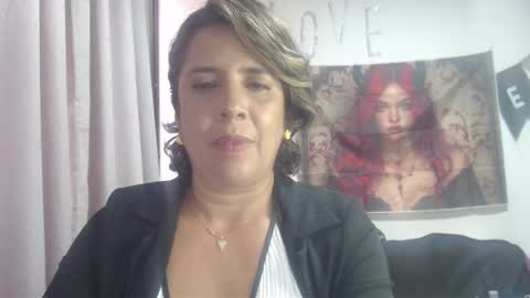 Snapshot of victoria25_meester chatting on 10/24/25, 08:27 Hi guys   Im victoria  Be the one who can control me in PVT online show from 10/24/25, 08:27
