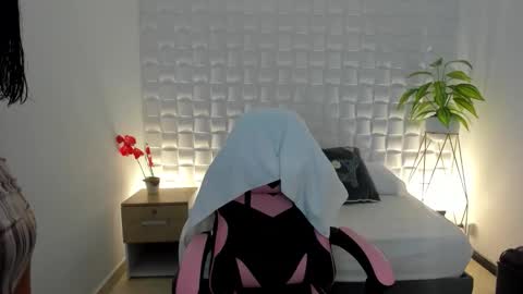 victoria online show from 03/03/26, 08:48