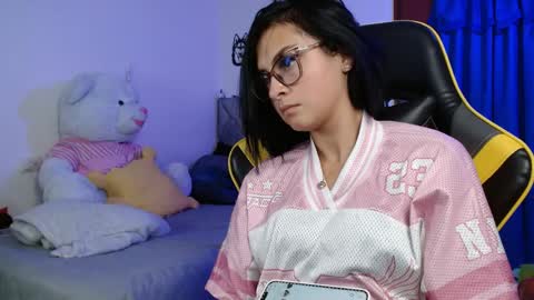 victoria online show from 03/26/26, 08:14