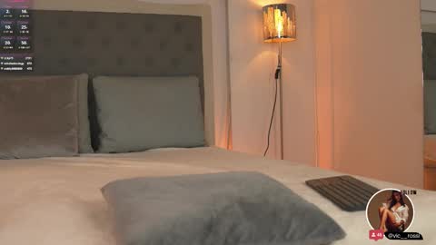 Snapshot of victoria__rossi chatting on 02/10/25, 02:37 online show from 02/10/25, 02:37