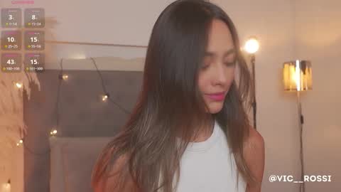 Snapshot of victoria__rossi chatting on 10/10/25, 02:05 online show from 10/10/25, 02:05