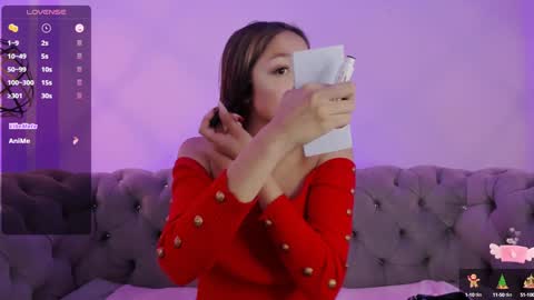 Snapshot of victoria_adams14 chatting on 12/30/24, 12:42 Victoria for you online show from 12/30/24, 12:42