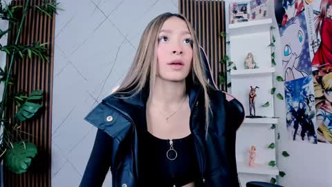Snapshot of victoria_adams14 chatting on 01/05/25, 11:59 Victoria for you online show from 01/05/25, 11:59