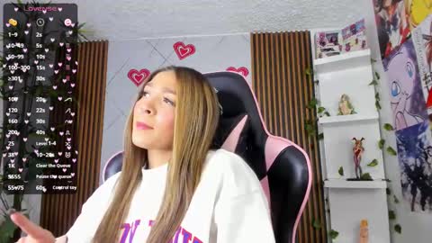 Snapshot of victoria_adams14 chatting on 02/14/25, 06:51 Victoria for you online show from 02/14/25, 06:51