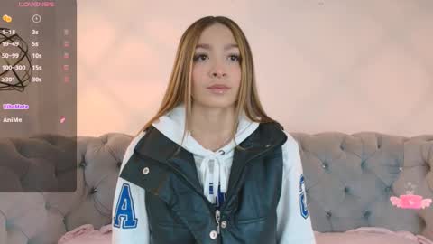 Snapshot of victoria_adams14 chatting on 02/19/25, 11:49 Victoria for you online show from 02/19/25, 11:49