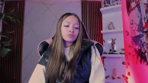 Snapshot of victoria_adams14 chatting on 03/05/25, 11:28 Victoria for you online show from 03/05/25, 11:28