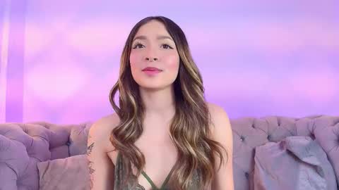 Snapshot of victoria_adams14 chatting on 09/18/25, 03:08 Victoria for you online show from 09/18/25, 03:08
