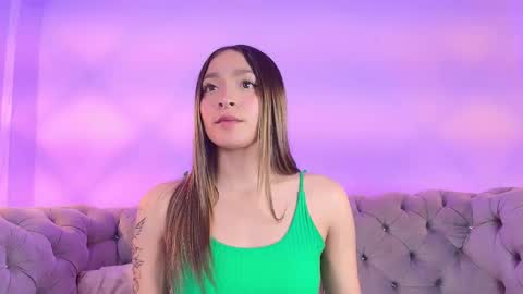 Snapshot of victoria_adams14 chatting on 09/22/25, 02:57 Victoria for you online show from 09/22/25, 02:57