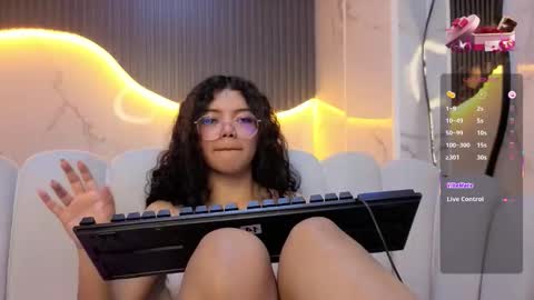 victoria_castillo_b online show from 02/13/26, 01:12