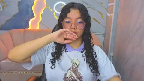 victoria_castillo_b online show from 04/09/26, 07:52
