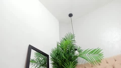 Victoria online show from 02/22/25, 06:08