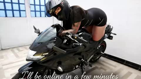 Victoria Collins online show from 04/07/26, 12:38