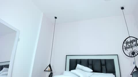 valentina online show from 11/06/25, 11:44