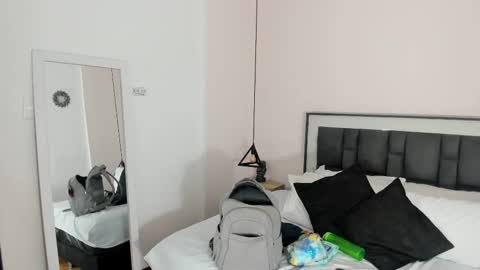 valentina online show from 11/27/25, 09:55