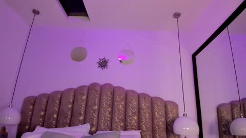 valentina online show from 03/02/26, 12:01