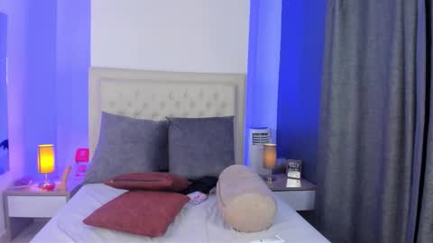 Victoria online show from 09/30/25, 03:00