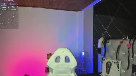 victoria_floyd1 online show from 04/20/26, 08:43