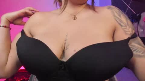 Snapshot of victoria_floyd1 chatting on 04/25/26, 10:18 victoria_floyd1 online show from 04/25/26, 10:18