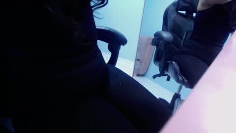 Victoria online show from 10/21/25, 12:50