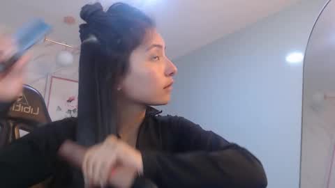 Victoria online show from 03/20/26, 02:22