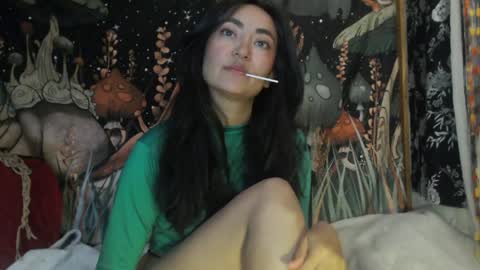 Victoria online show from 05/14/26, 08:26