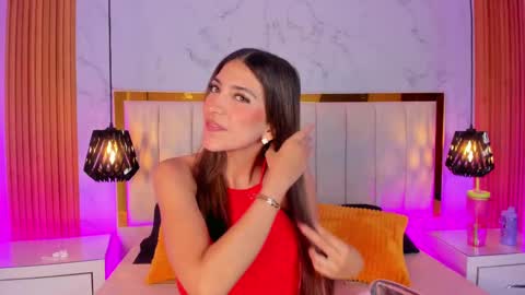  Victoria Lozano  online show from 03/10/25, 12:48